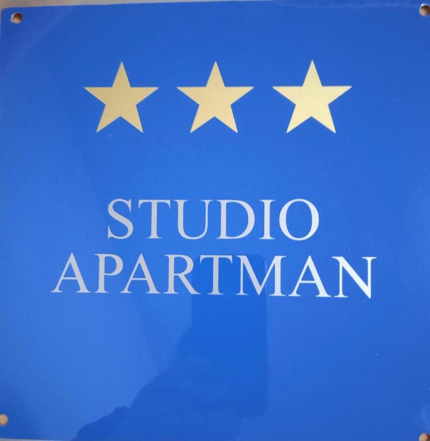 Studio Luna Appartement Karlovac Exterior photo