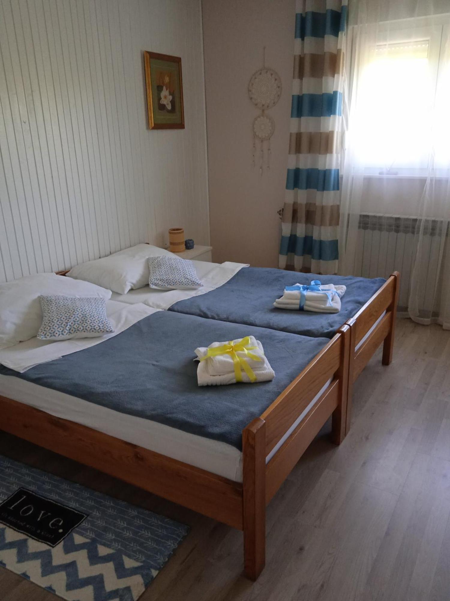 Studio Luna Appartement Karlovac Exterior photo